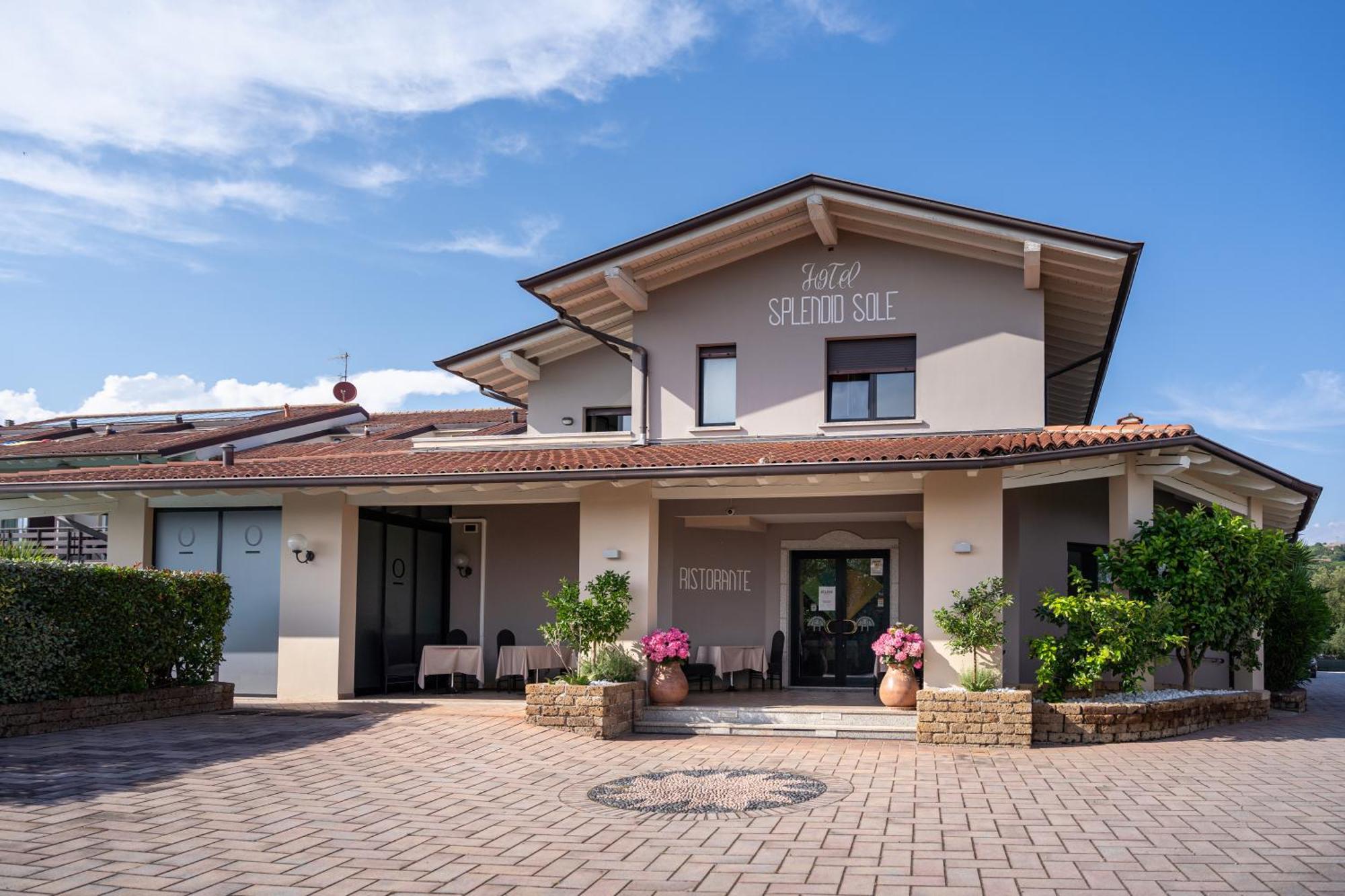 Spa Hotel Splendid Sole Манерба дел Гарда Екстериор снимка