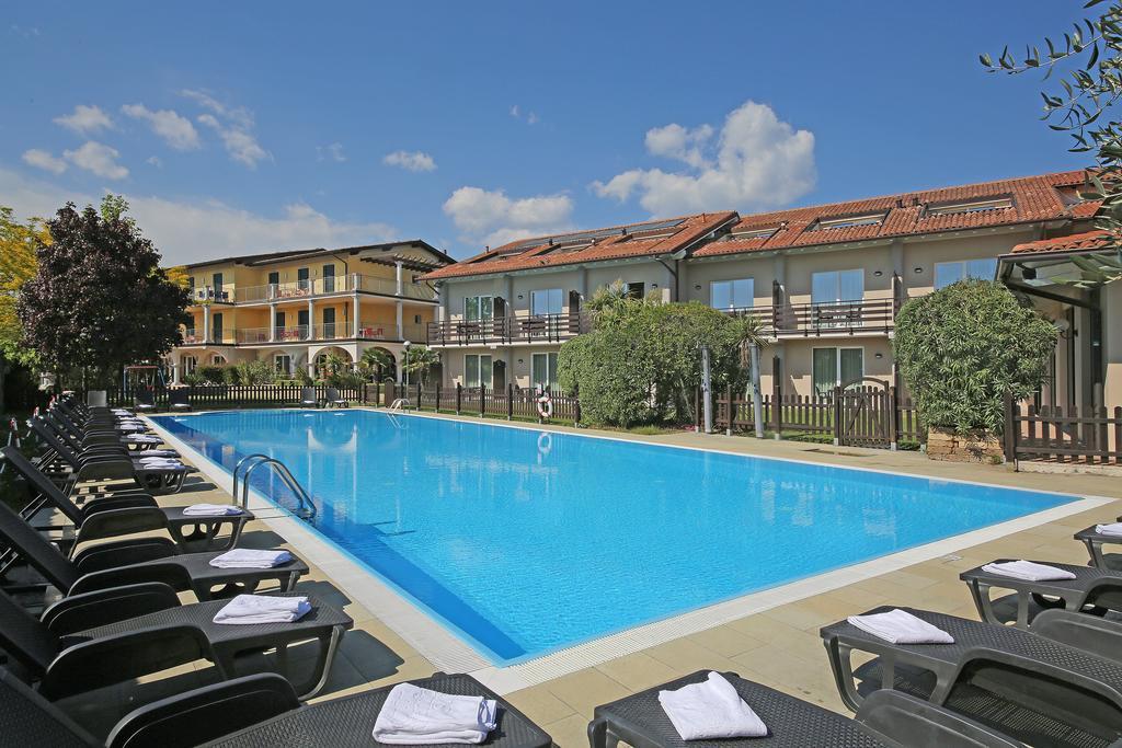 Spa Hotel Splendid Sole Манерба дел Гарда Екстериор снимка